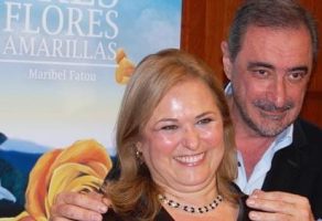 presentacion-tres-flores-amarilas-con-carlos-herrera