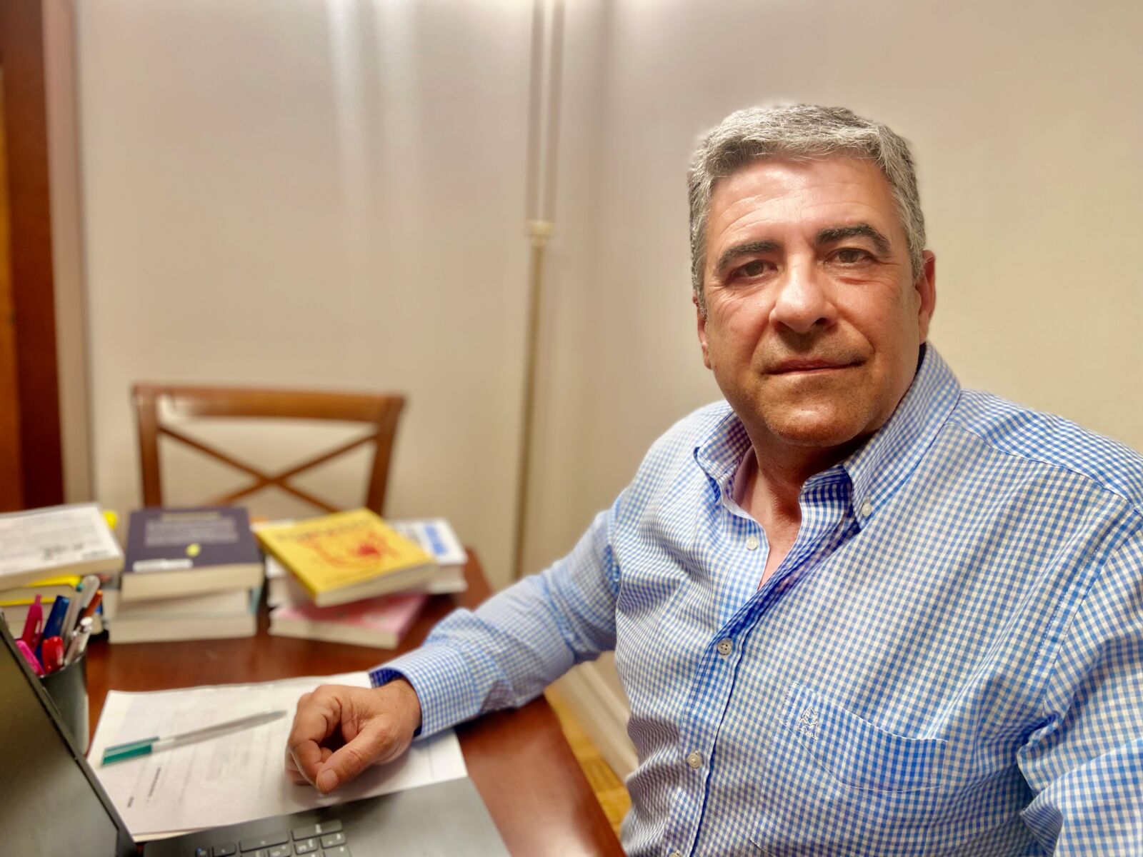 Jesús I. San José presenta su segundo libro ‘Crecimiento personal a tortazos’